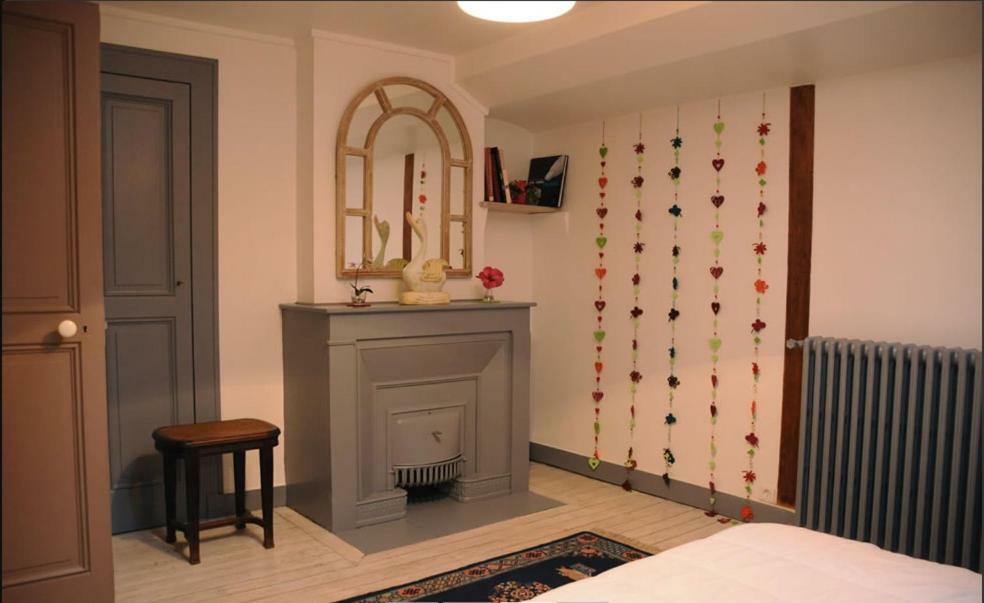 Rillieux-la-Pape Villa Castel Maison-Table D'Hotes & Jardin-Refuge De Biodiversite المظهر الخارجي الصورة